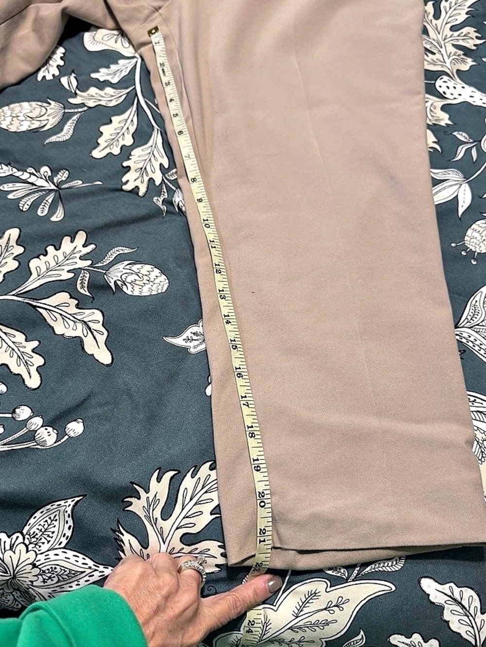 APT. 9 Modern Fit Straight crop Leg Pants in Brown Size 12 - Picture 3 of 6
